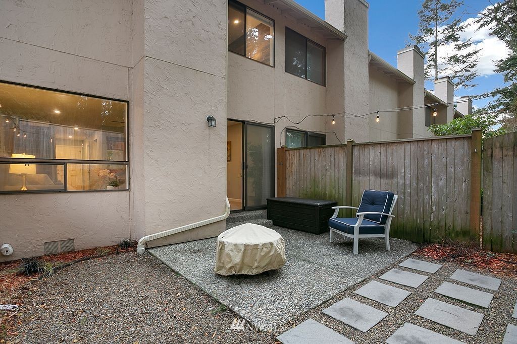 8705 238th Street Southwest, Unit E Edmonds, WA 98026 - Photo 21 of 25 Gallery Image 21