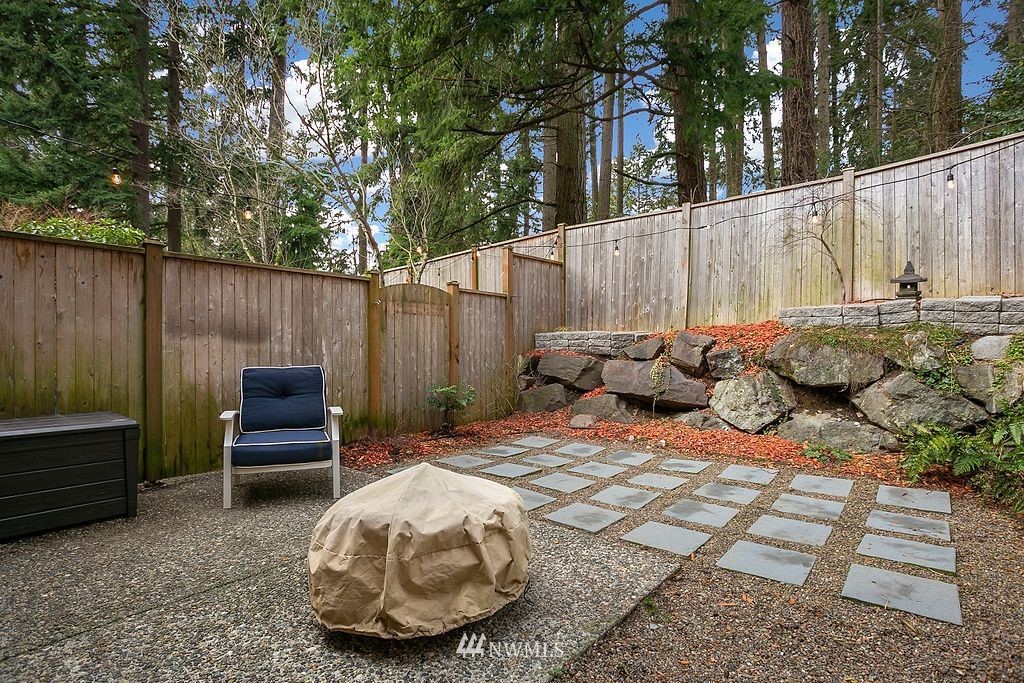 8705 238th Street Southwest, Unit E Edmonds, WA 98026 - Photo 22 of 25 Gallery Image 22