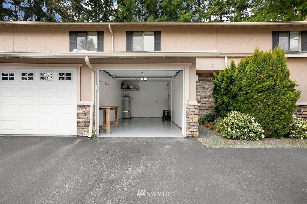 8705 238th Street Southwest, Unit E Edmonds, WA 98026 - Photo 23 of 25 Gallery Image 23
