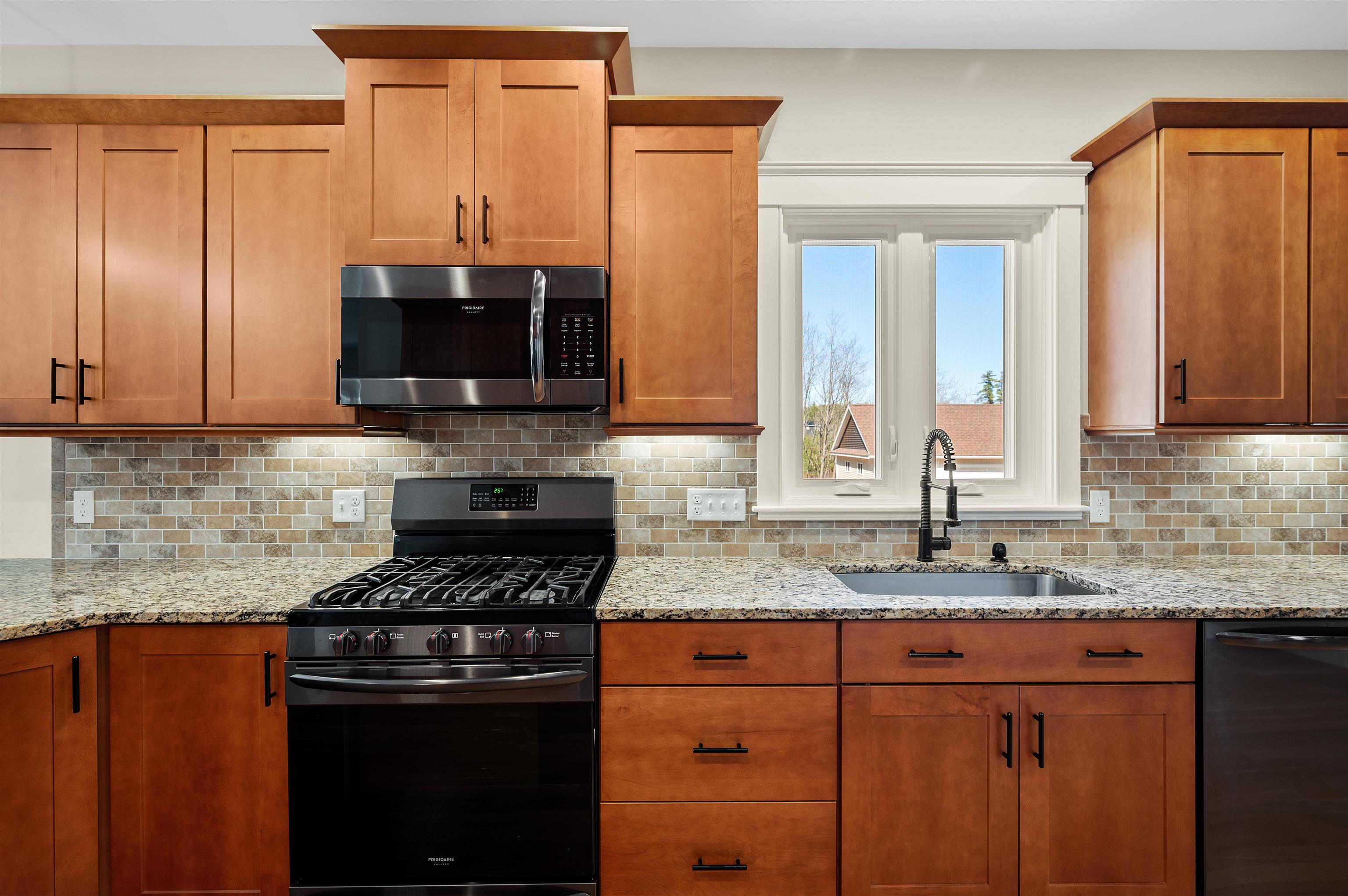 366 Ash Swamp Road Newmarket, NH 03857 - Photo 9 of 58