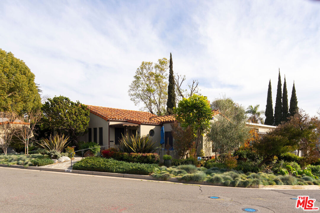 400 Virginia Road Fullerton, CA 92831 - Photo 4 of 37