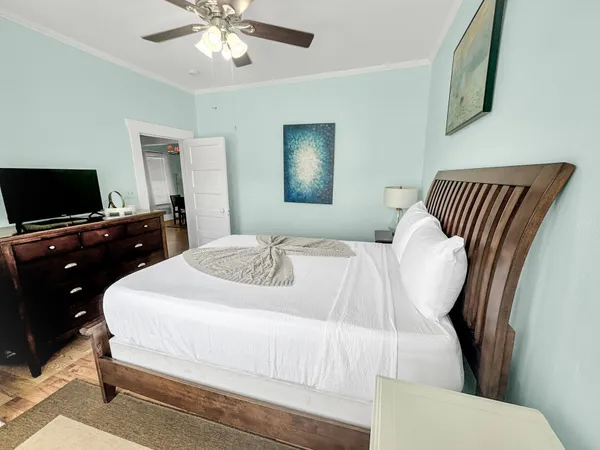 $1,700 | 1504 Christopher Columbus Boulevard, Galveston, TX 77550