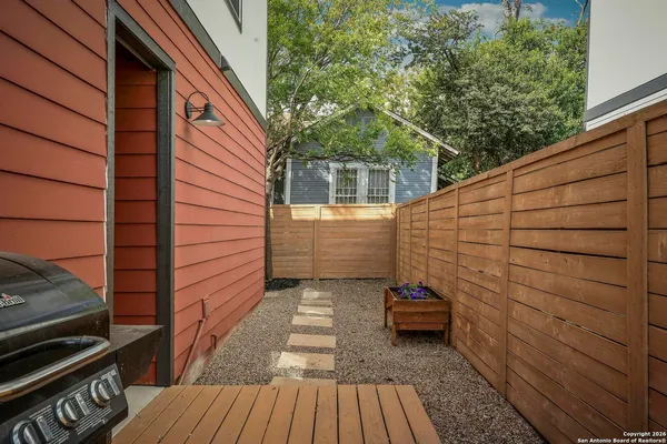 a house view with a backyard