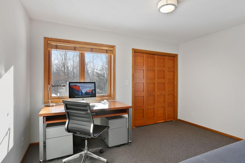 82 Birch Bluff Road Tonka Bay, MN 55331 - Photo 25 of 44