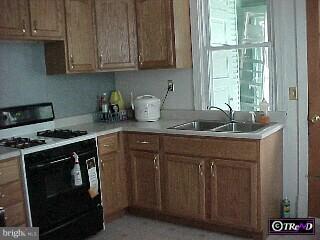 328 Spring Street Reading, PA 19601 - Photo 2 of 5 Gallery Image 2