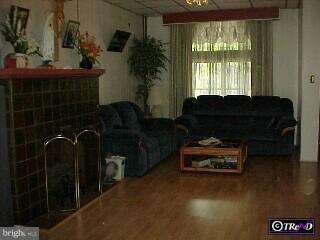 328 Spring Street Reading, PA 19601 - Photo 4 of 5 Gallery Image 4