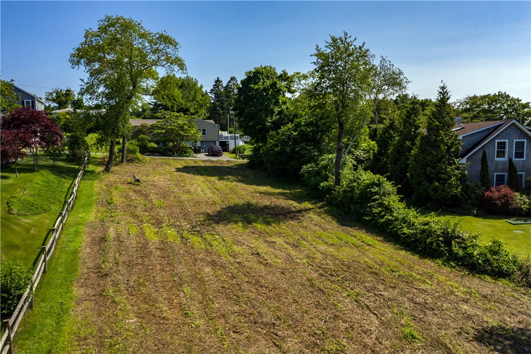 33 Seaspray Way Little Compton, RI 02837 - Photo 11 of 25