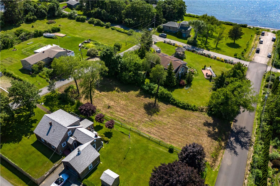33 Seaspray Way Little Compton, RI 02837 - Photo 17 of 25