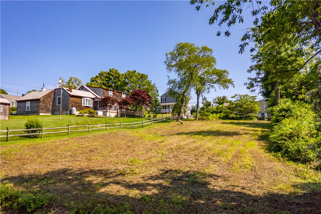 33 Seaspray Way Little Compton, RI 02837 - Photo 22 of 25