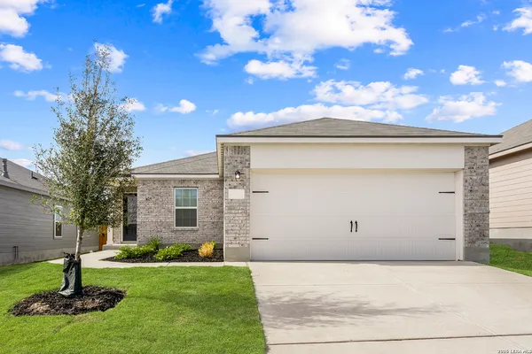 $1,595 | 15227 Telfaire Meadow, Von Ormy, TX 78073