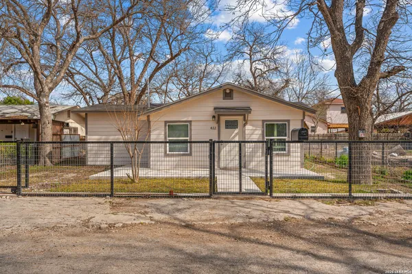 $178,000 | 422 Apolonio Street, Uvalde, TX 78801