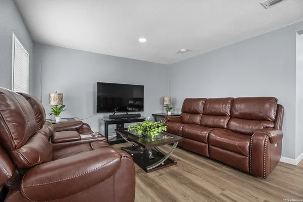 $178,000 | 422 Apolonio Street, Uvalde, TX 78801