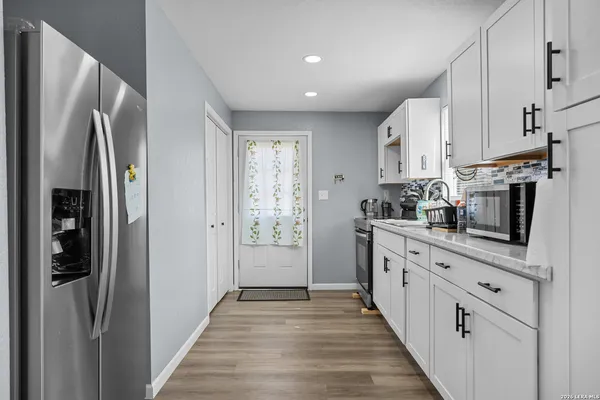 $178,000 | 422 Apolonio Street, Uvalde, TX 78801