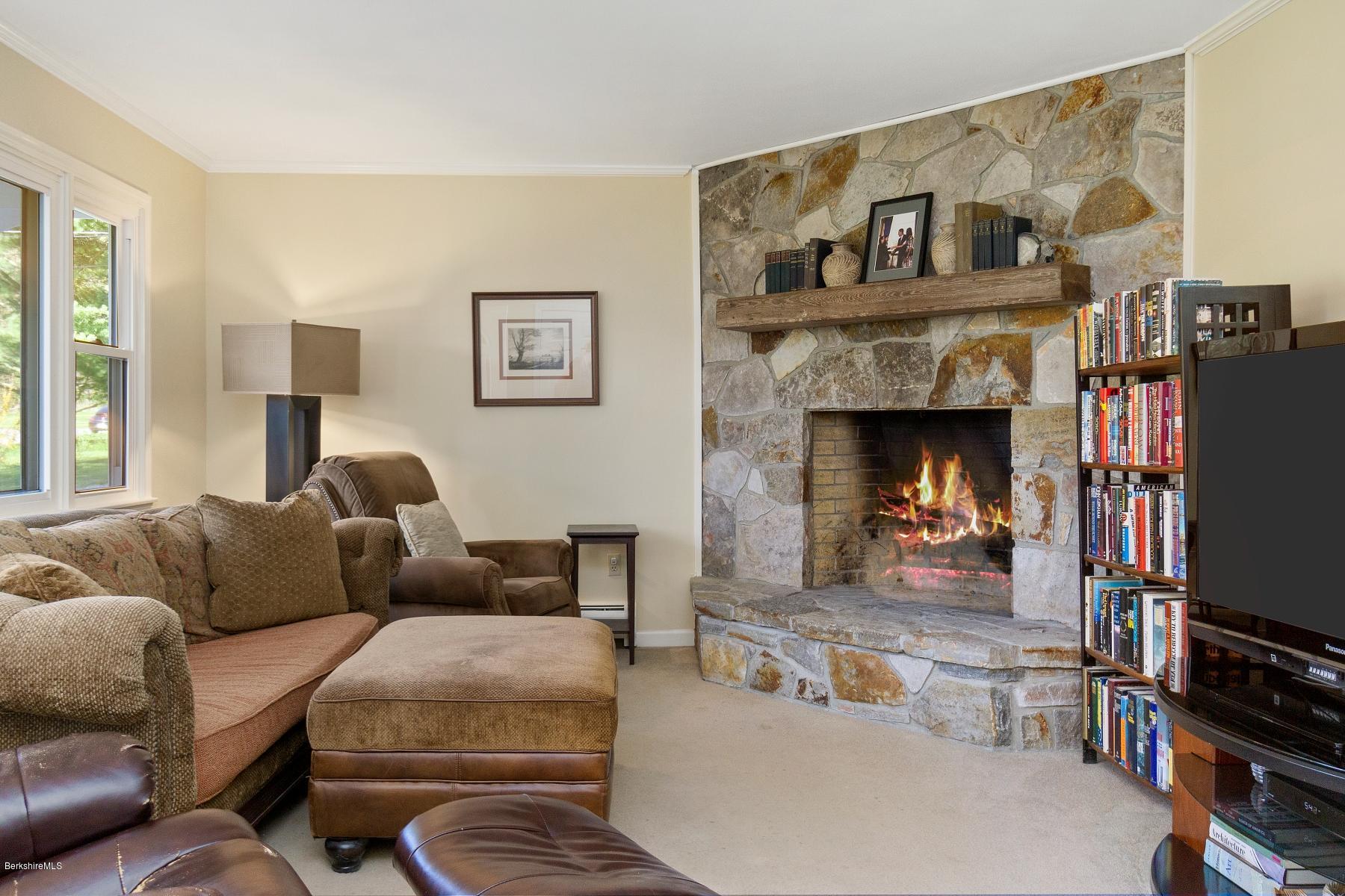 21 Roaring Brook Road Williamstown, MA 01267 - Photo 3 of 25 1800x1200DSC03934
