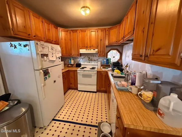 $124,900 | 68 High Street, Hoosick Falls, NY 12090