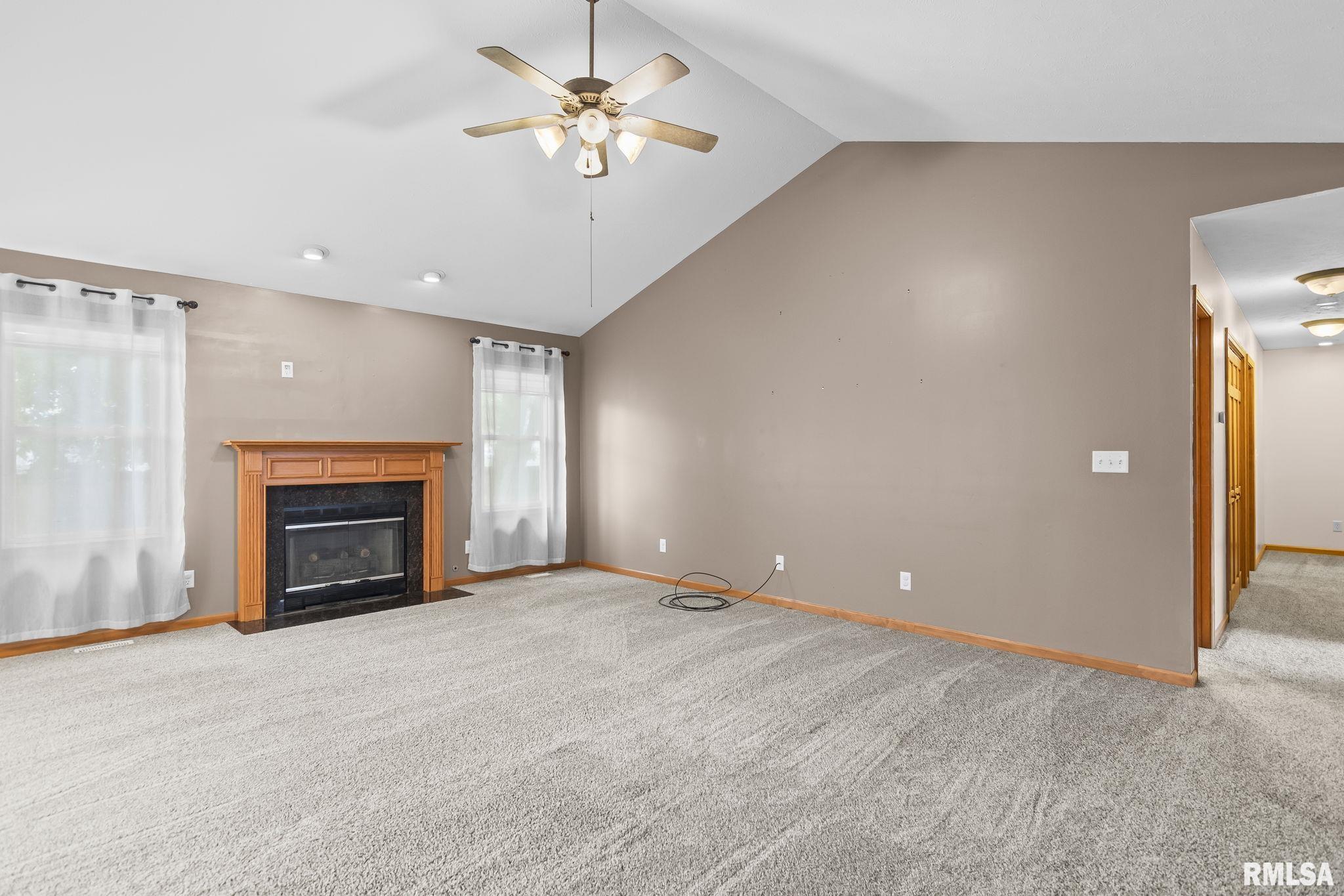 895 Timber Edge Drive Sherman, IL 62684 - Photo 5 of 34