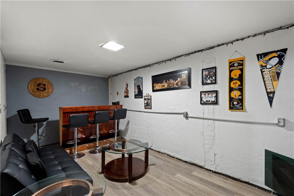 5284 Highgrove Road Pittsburgh, PA 15234 - Photo 34 of 37 Gallery Image 34