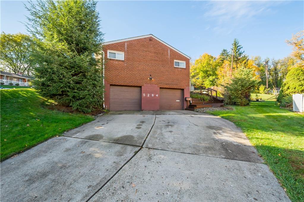 5284 Highgrove Road Pittsburgh, PA 15234 - Photo 5 of 37 Gallery Image 5
