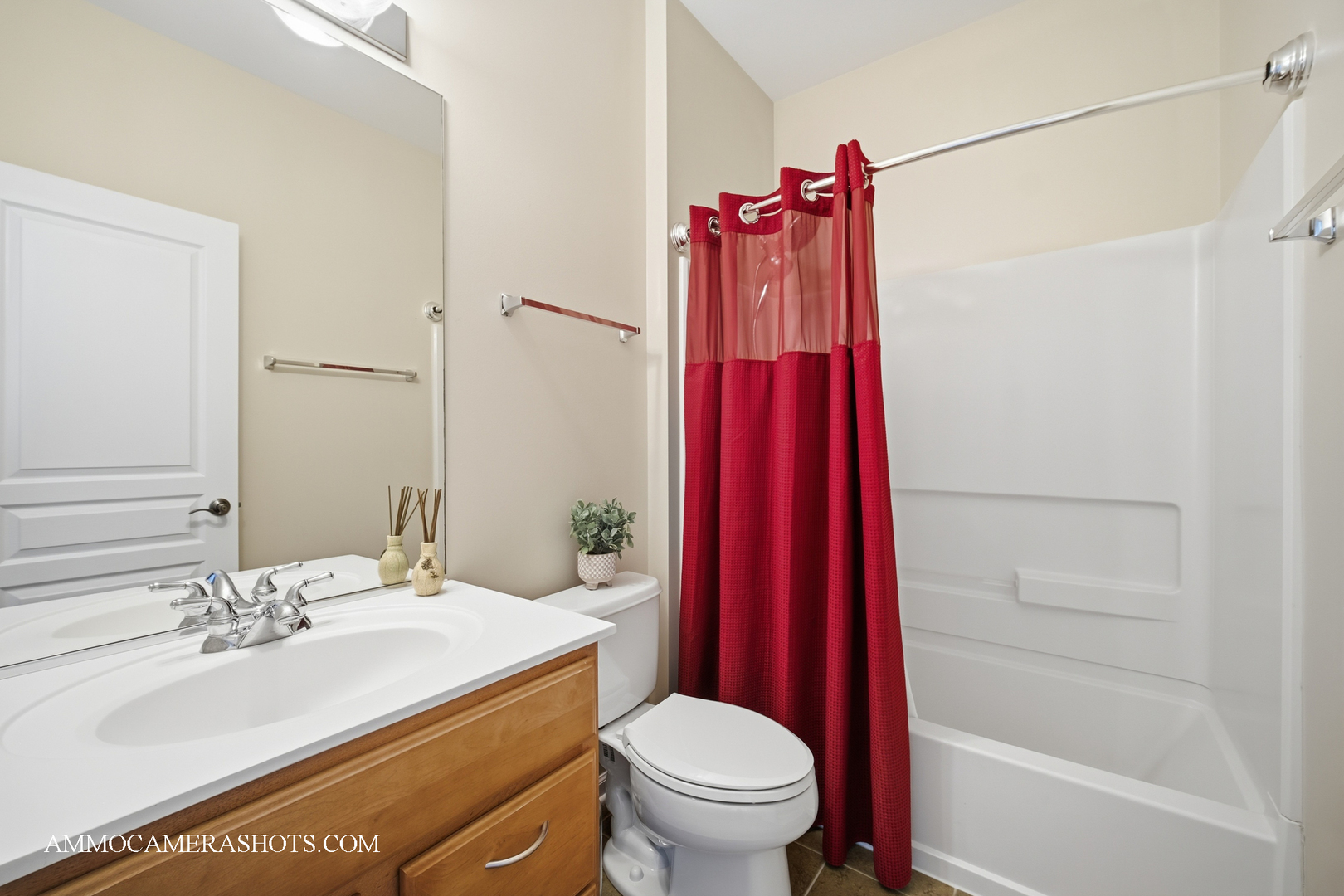 1329 Turnberry Lane Mundelein, IL 60060 - Photo 19 of 33 a bathroom with a sink toilet and shower