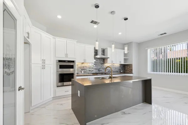 $3,900 | 44425 Grand Canyon Lane, Palm Desert, CA 92260