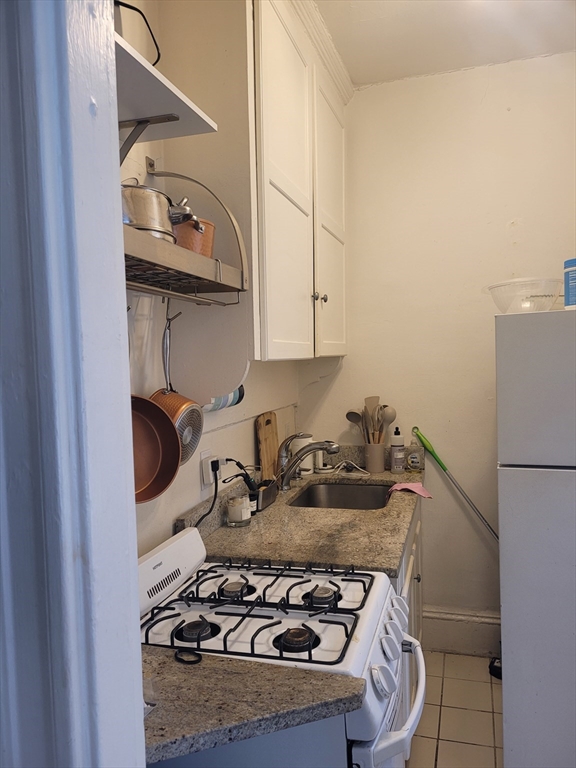41 Revere Street, Unit 3 Boston, MA 02114 - Photo 2 of 9
