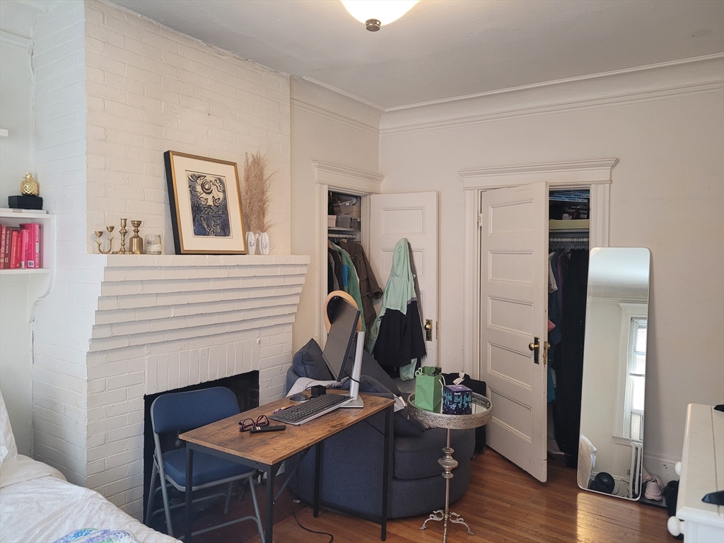 41 Revere Street, Unit 3 Boston, MA 02114 - Photo 5 of 9