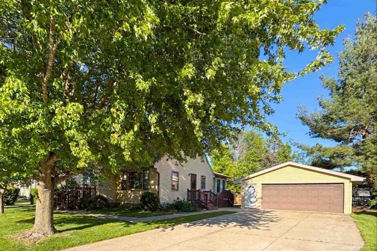 829 Timberline Road Monticello, IA 52310 - Photo 2 of 38 Gallery Image 2