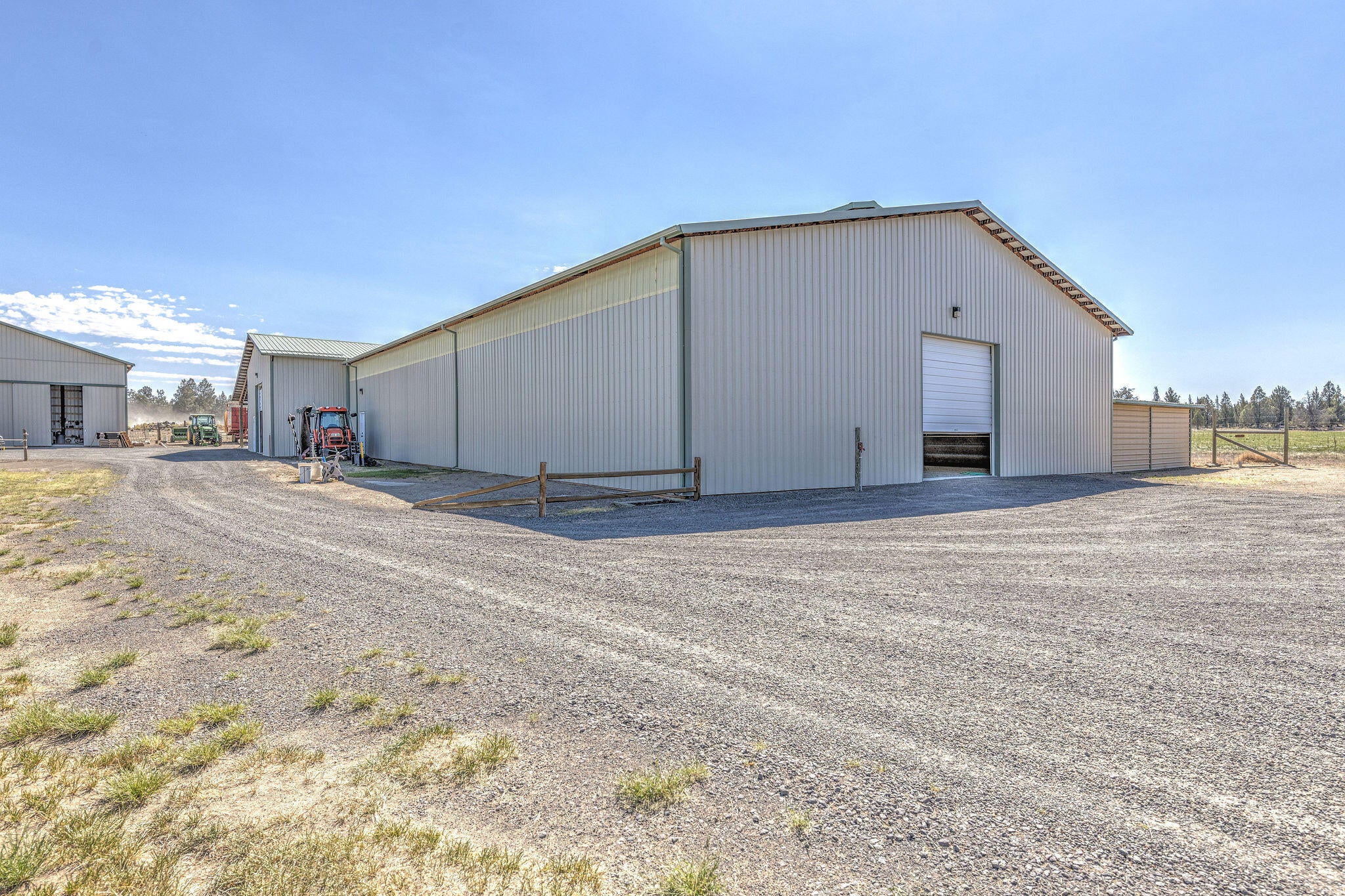 24269 Dodds Road Bend, OR 97701 - Photo 35 of 54 090A4663_4_5_6_7