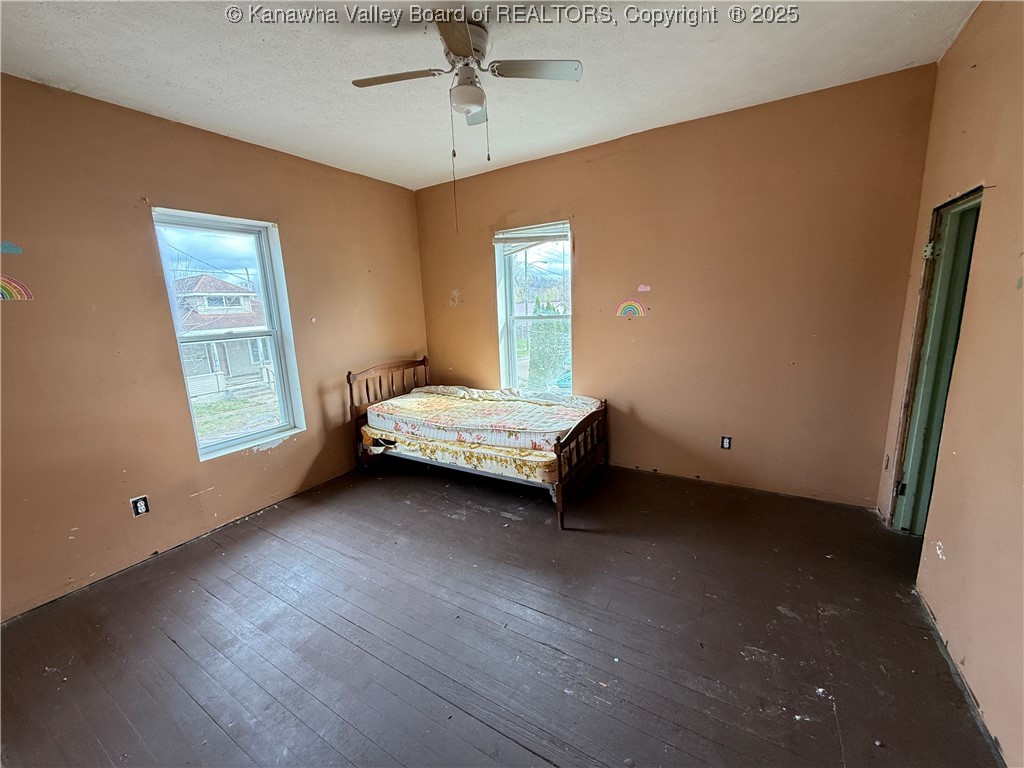 2213 North Main Street Point Pleasant, WV 25550 - Photo 9 of 14 bedroom 1