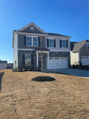 $339,900 | 33 Halsey Street, Central, SC 29630