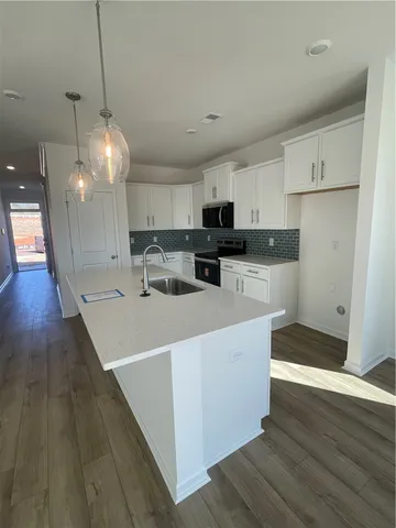 $339,900 | 33 Halsey Street, Central, SC 29630