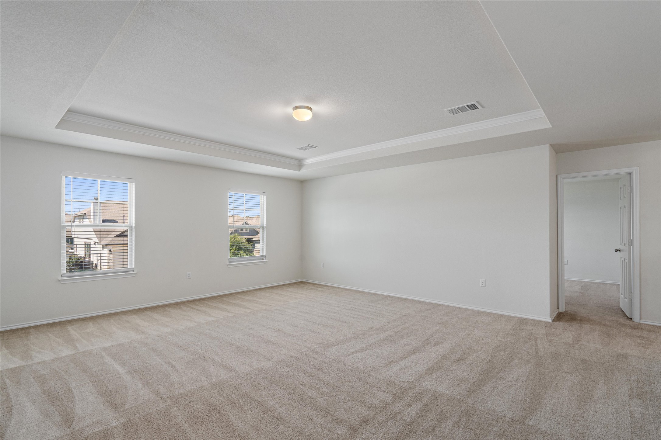 146 Russet Trail Georgetown, TX 78628 - Photo 21 of 37 an empty room with windows