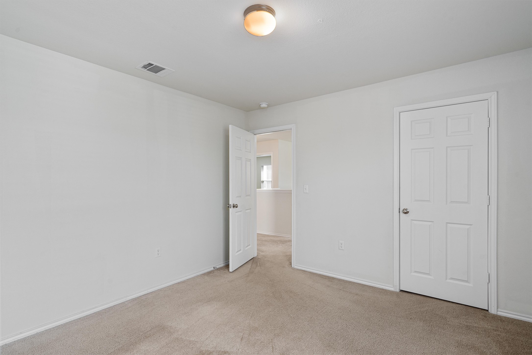 146 Russet Trail Georgetown, TX 78628 - Photo 25 of 37 a view of an empty room
