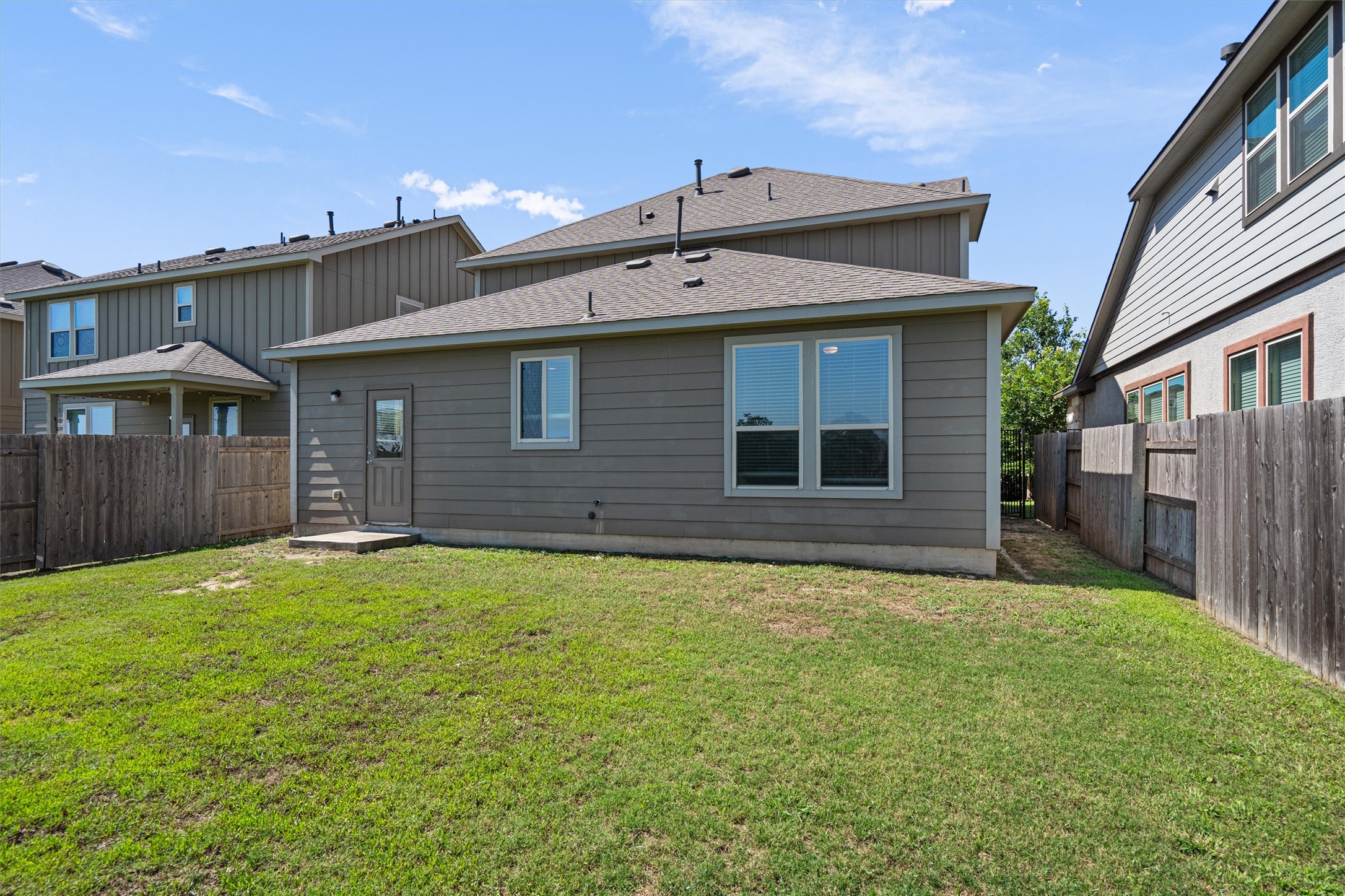 146 Russet Trail Georgetown, TX 78628 - Photo 33 of 37 a front view of a house with yard