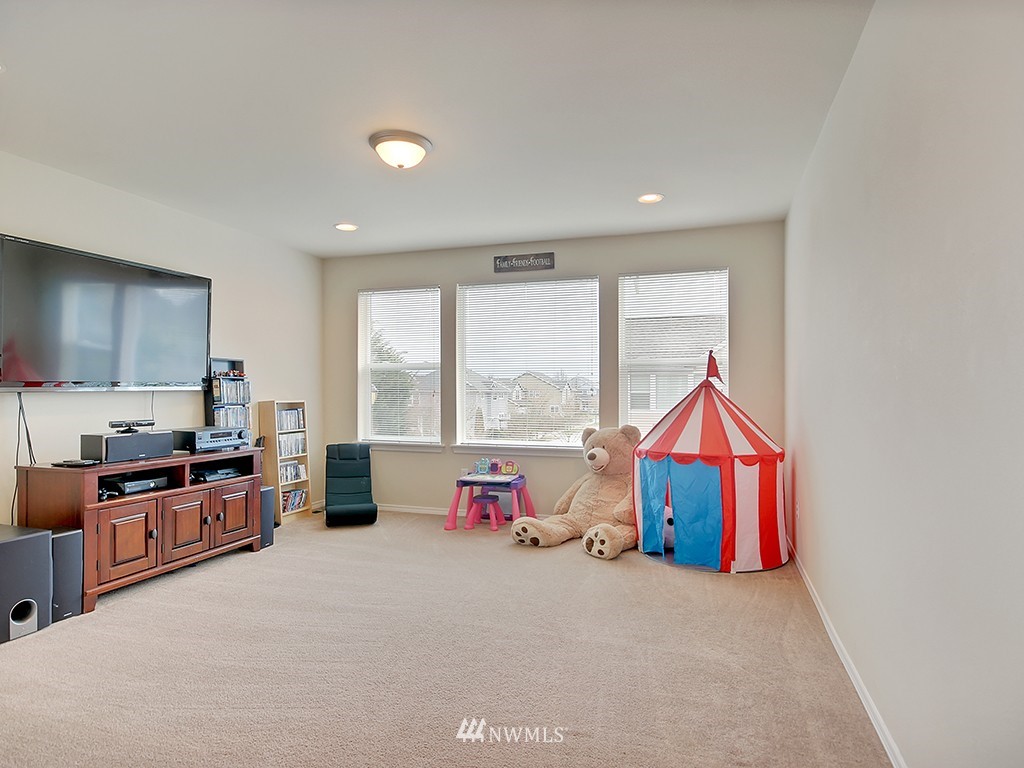 7100 Radius Loop Southeast Lacey, WA 98513 - Photo 11 of 19 Gallery Image 11