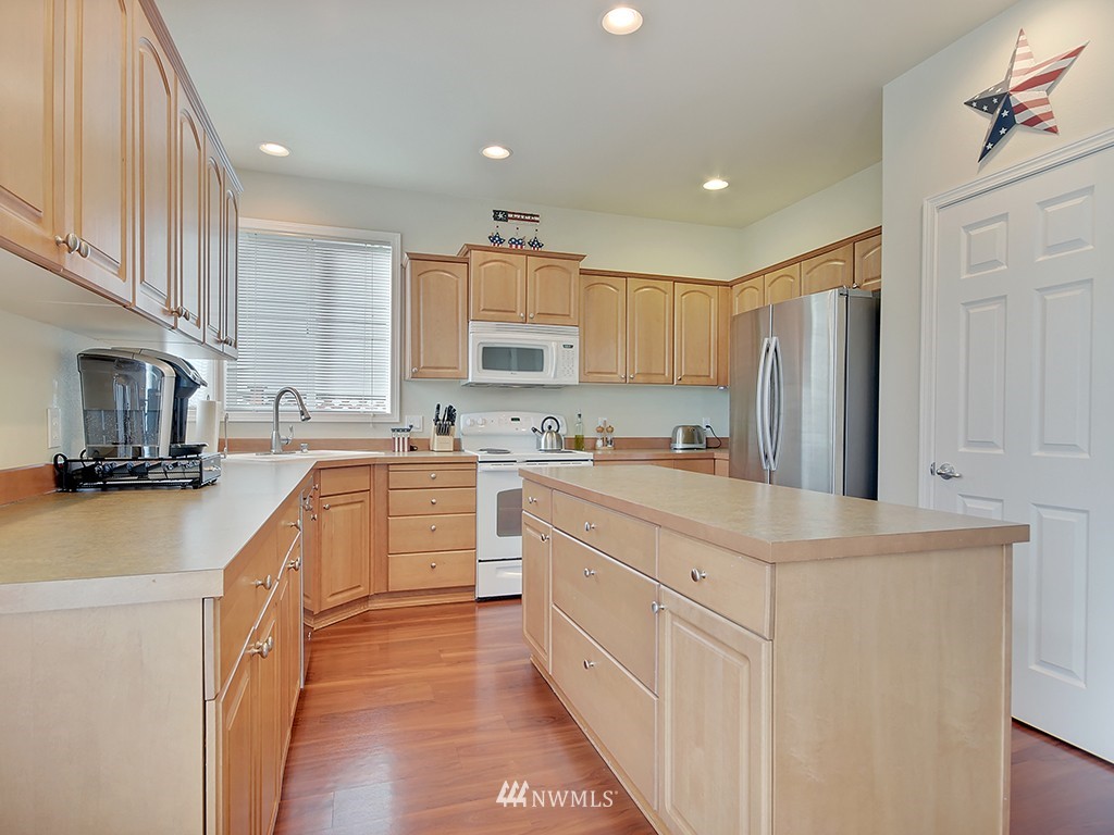 7100 Radius Loop Southeast Lacey, WA 98513 - Photo 5 of 19 Gallery Image 5