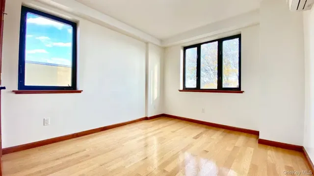 a view of empty room with window