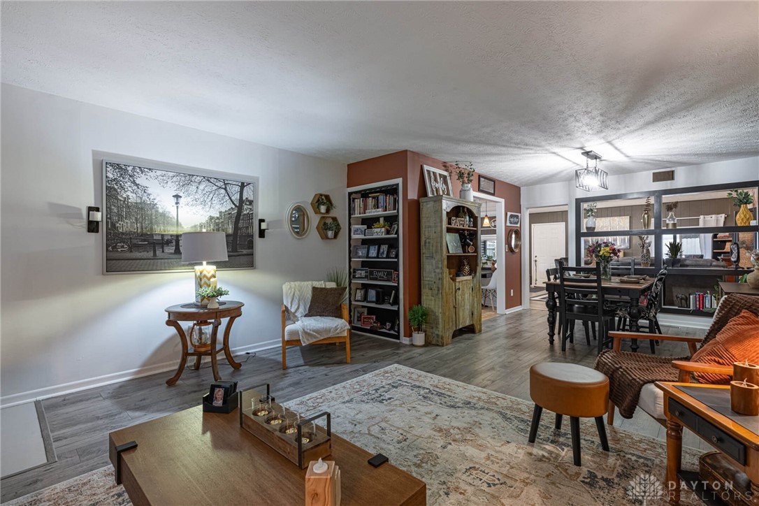 936 East Stroop Road Kettering, OH 45429 - Photo 4 of 26