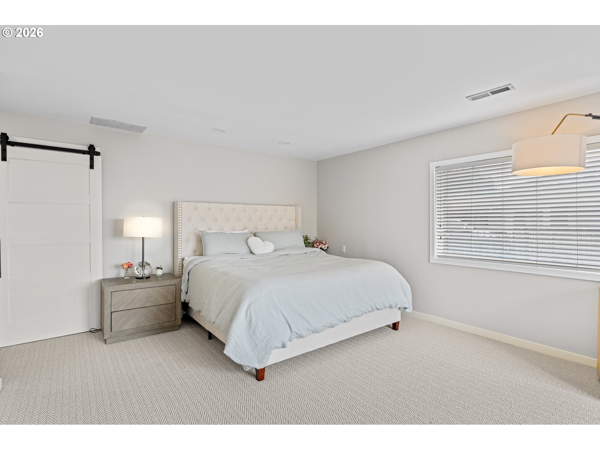 1089 Southwest Summit View Drive Portland, OR 97225 - Photo 19 of 44
