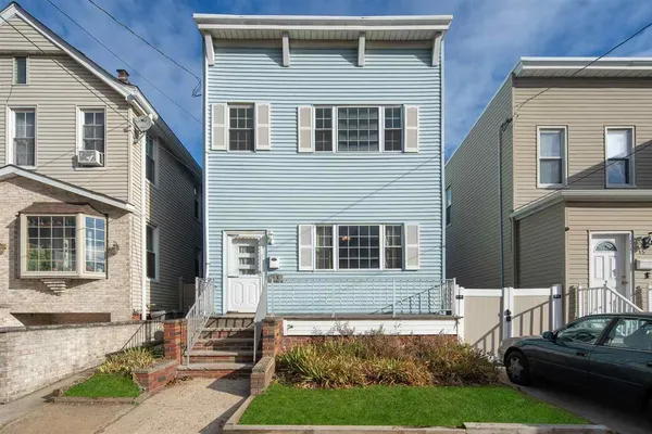 $2,200 | 13 East 52nd Street, Unit 1, Bayonne, NJ 07002