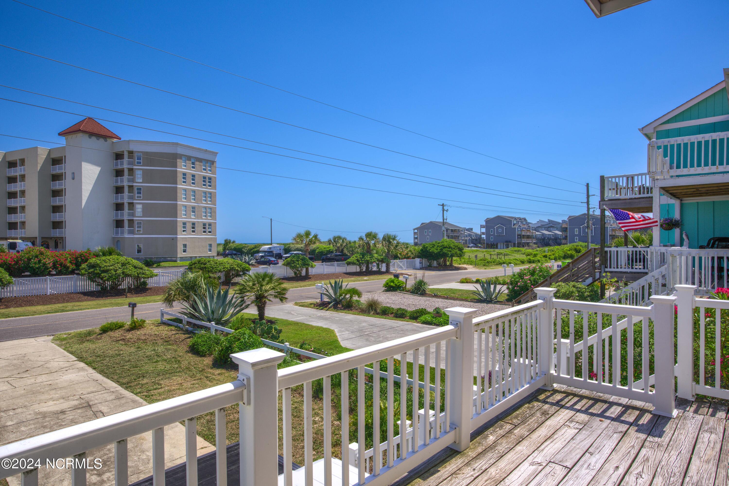 1981 New River Inlet Road North Topsail Beach, NC 28460 - Photo 21 of 71 1981 NRIR - Interiors_37