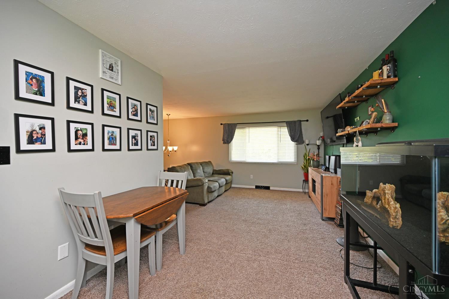 8728 Pippin Road Cincinnati, OH 45231 - Photo 10 of 32 Gallery Image 10
