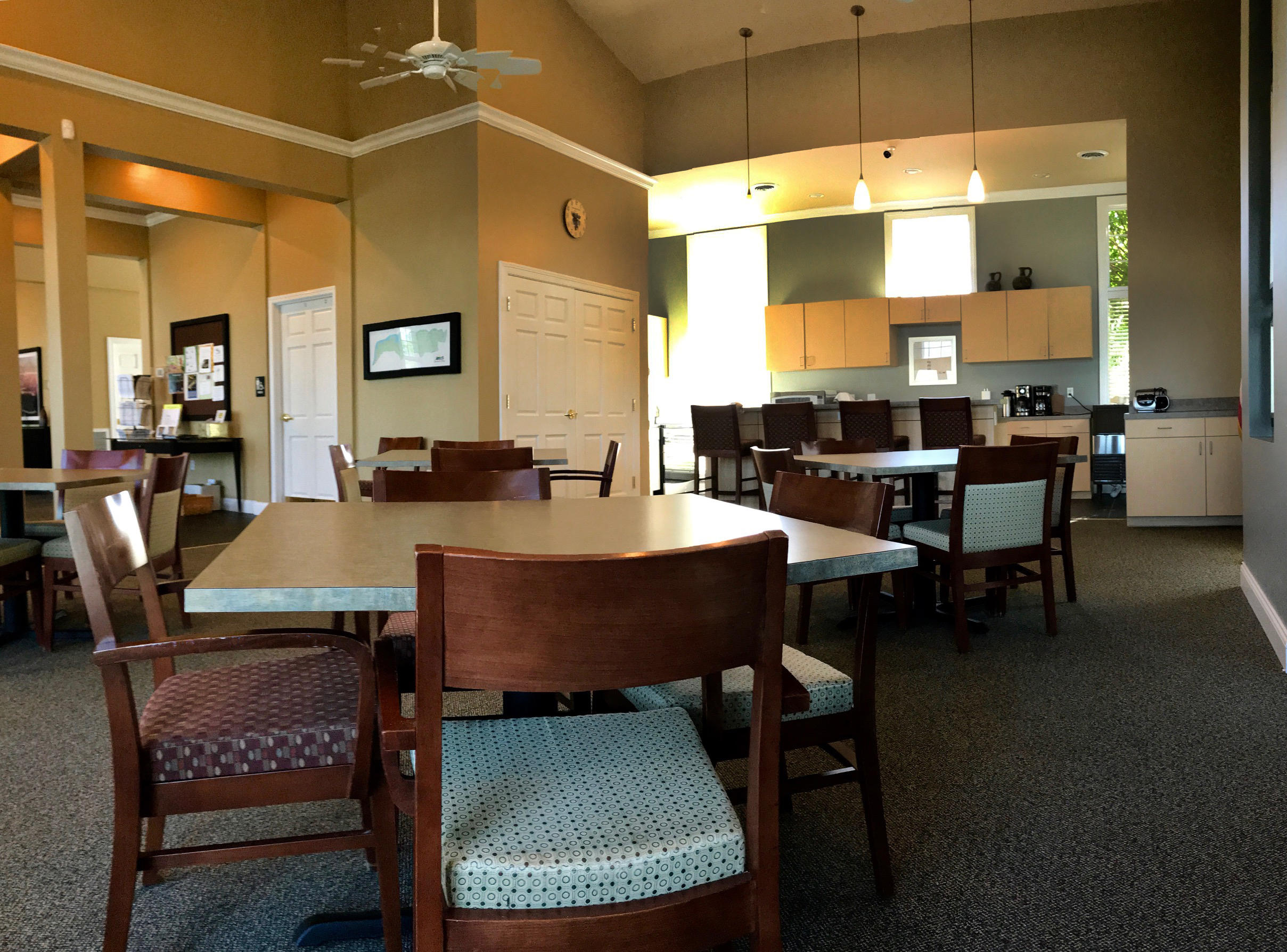 39 Fishers Loop Sharps Chapel, TN 37866 - Photo 22 of 36 10_SunsetBay Clubhouse Kitchen Dining