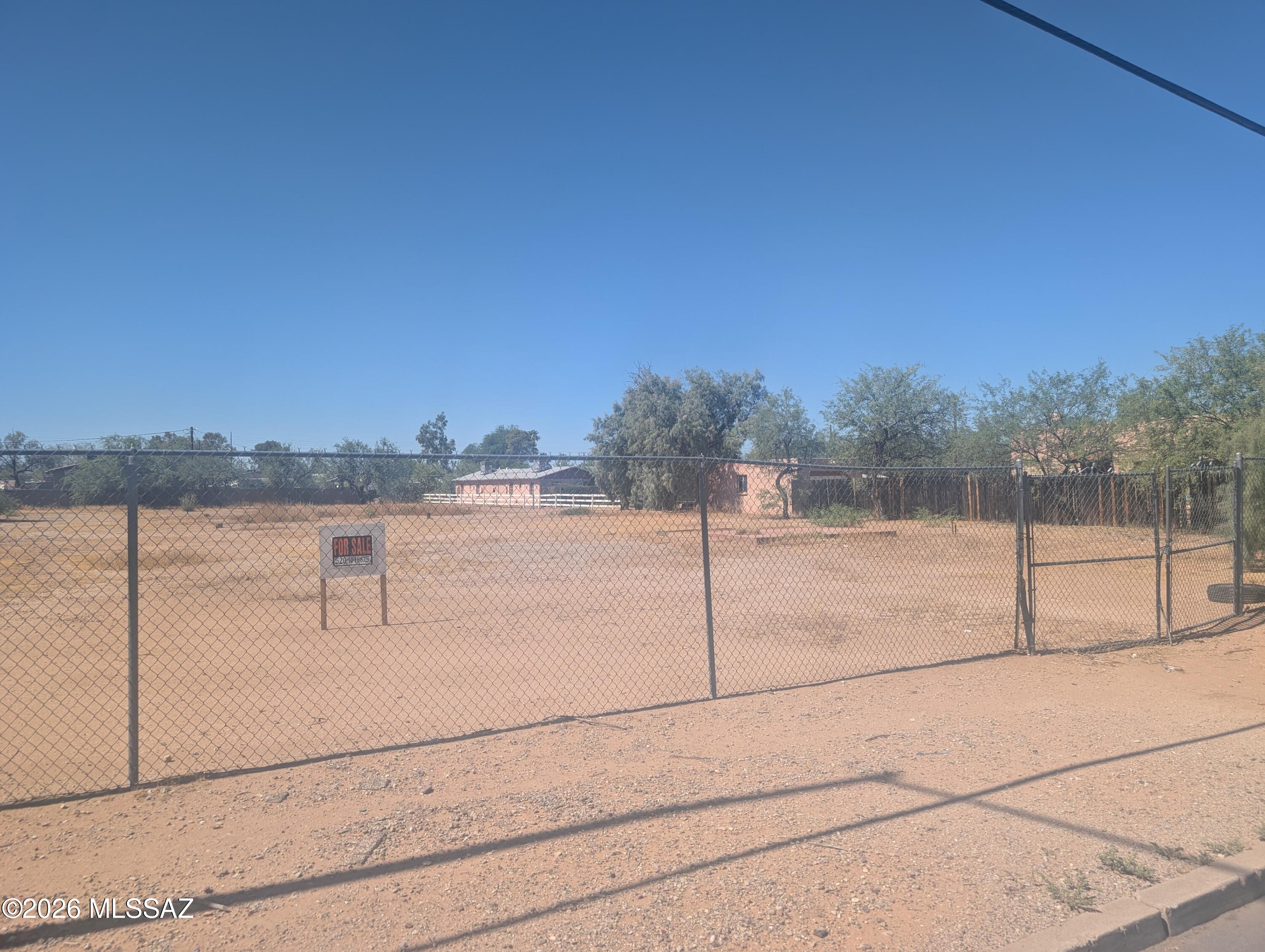 438 East Mohave Road Tucson, AZ 85705 - Photo 6 of 10 PXL_20260630_164247972