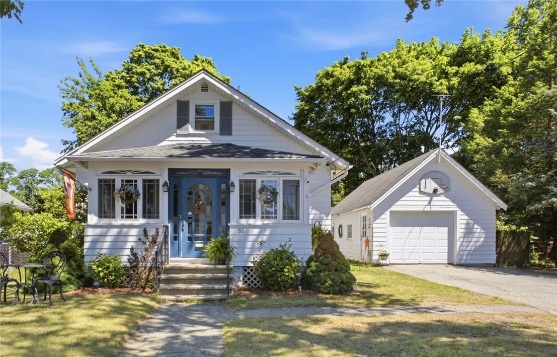 55 Edison Street Warwick, RI 02889 - Photo 1 of 28
