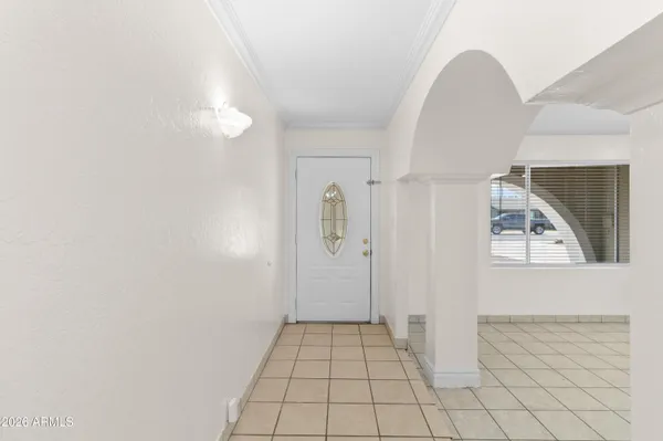 $1,900 | 3812 West Loma Lane, Phoenix, AZ 85051