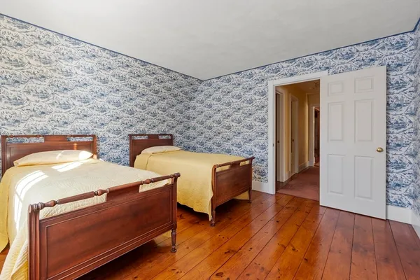 $1,250,000 | 23 Tahanto Trail, Harvard, MA 01451