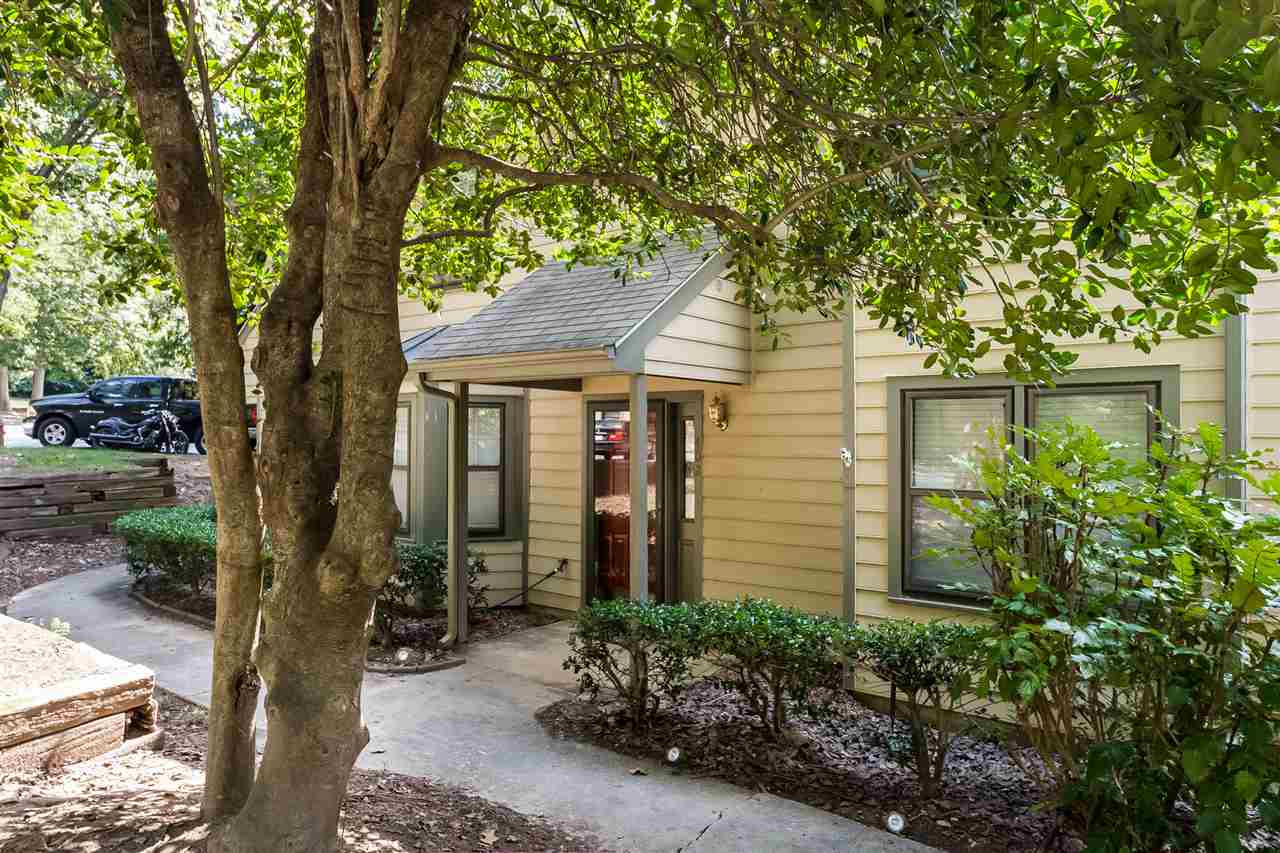 402 Broad Leaf Circle Raleigh, NC 27613 - Photo 2 of 17 Photo 2