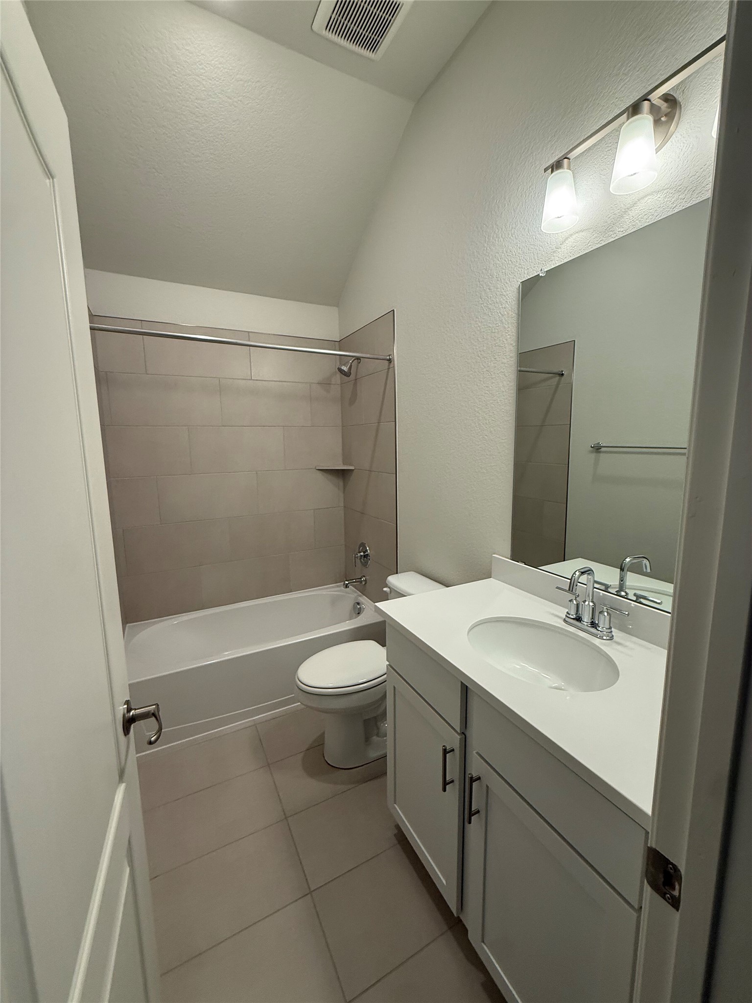 13627 Barn Chime Street Elgin, TX 78621 - Photo 3 of 14 Hall Bathroom