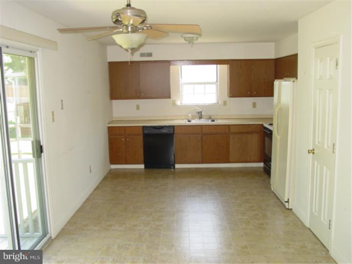 13 Withams Road Newark, DE 19711 - Photo 3 of 9 Gallery Image 3